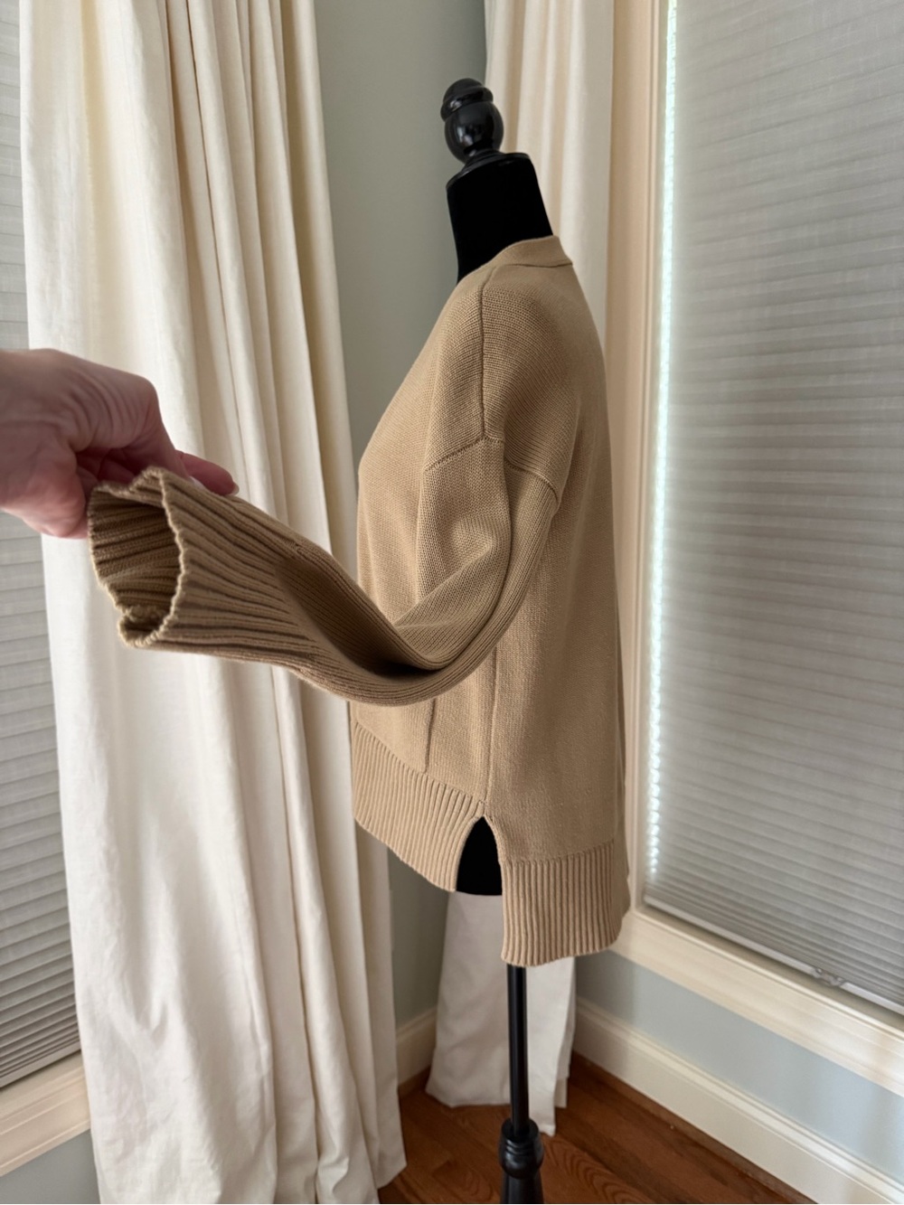 L’AGENCE High-Low Cardigan - Picture 4 of 8